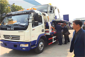 绿春汽车道路救援拖车价格